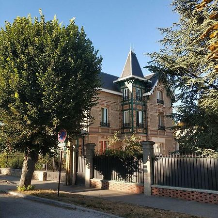 Calme Et Repos En Ville Chalons en Champagne Ngoại thất bức ảnh